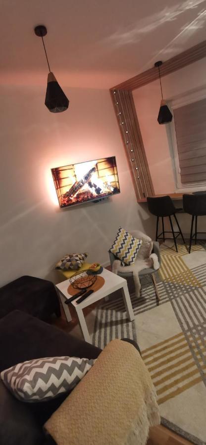 Vukov Vis 09 - With A Bedroom Apartment *